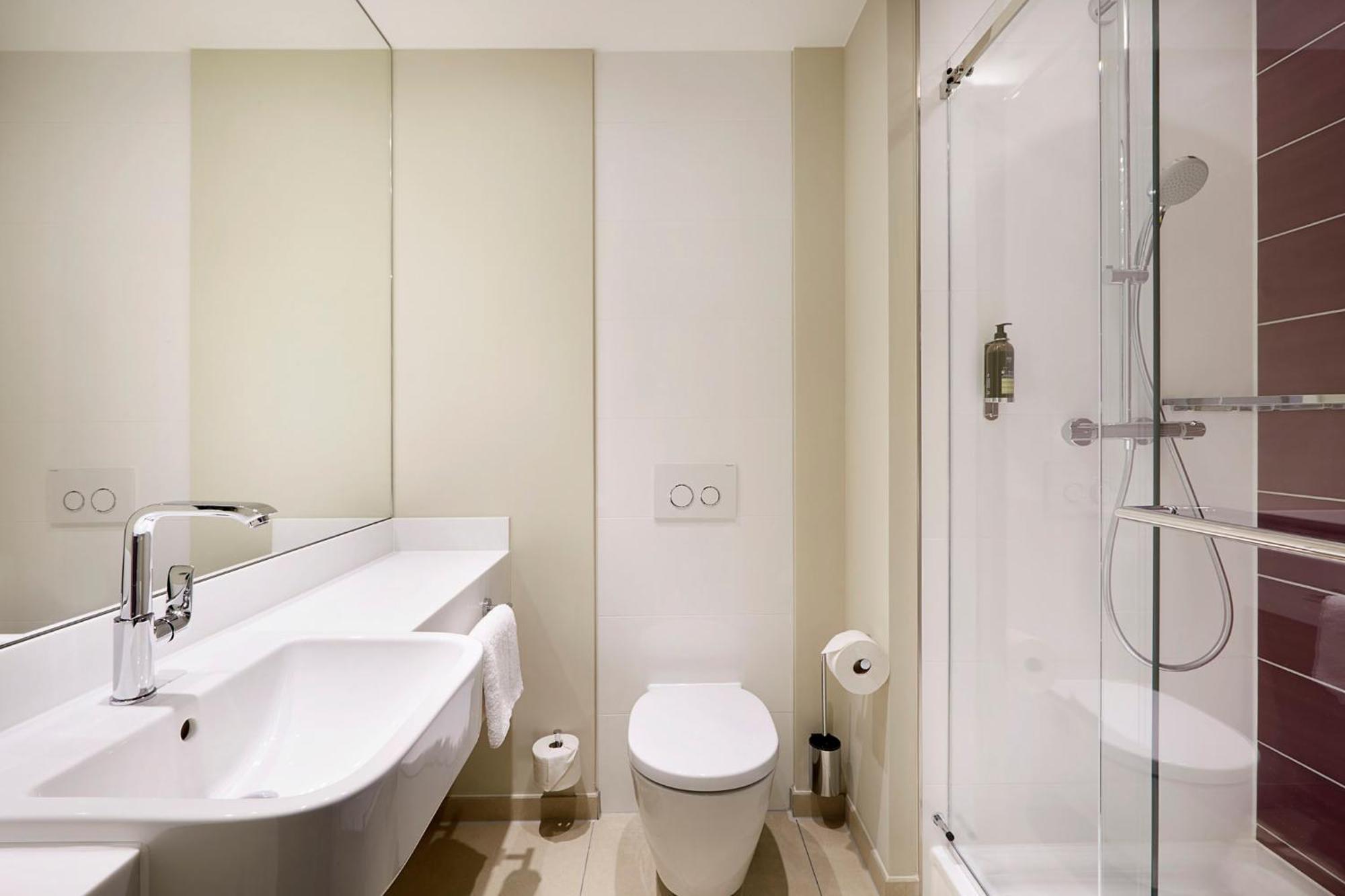 Premier Inn Frankfurt Messe Frankfurt nad Menem Zewnętrze zdjęcie