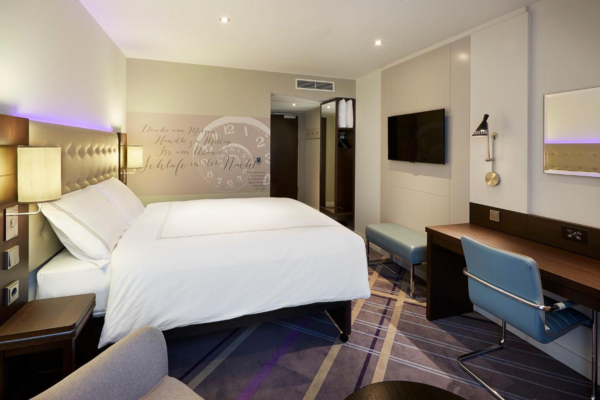Premier Inn Frankfurt Messe Frankfurt nad Menem Zewnętrze zdjęcie