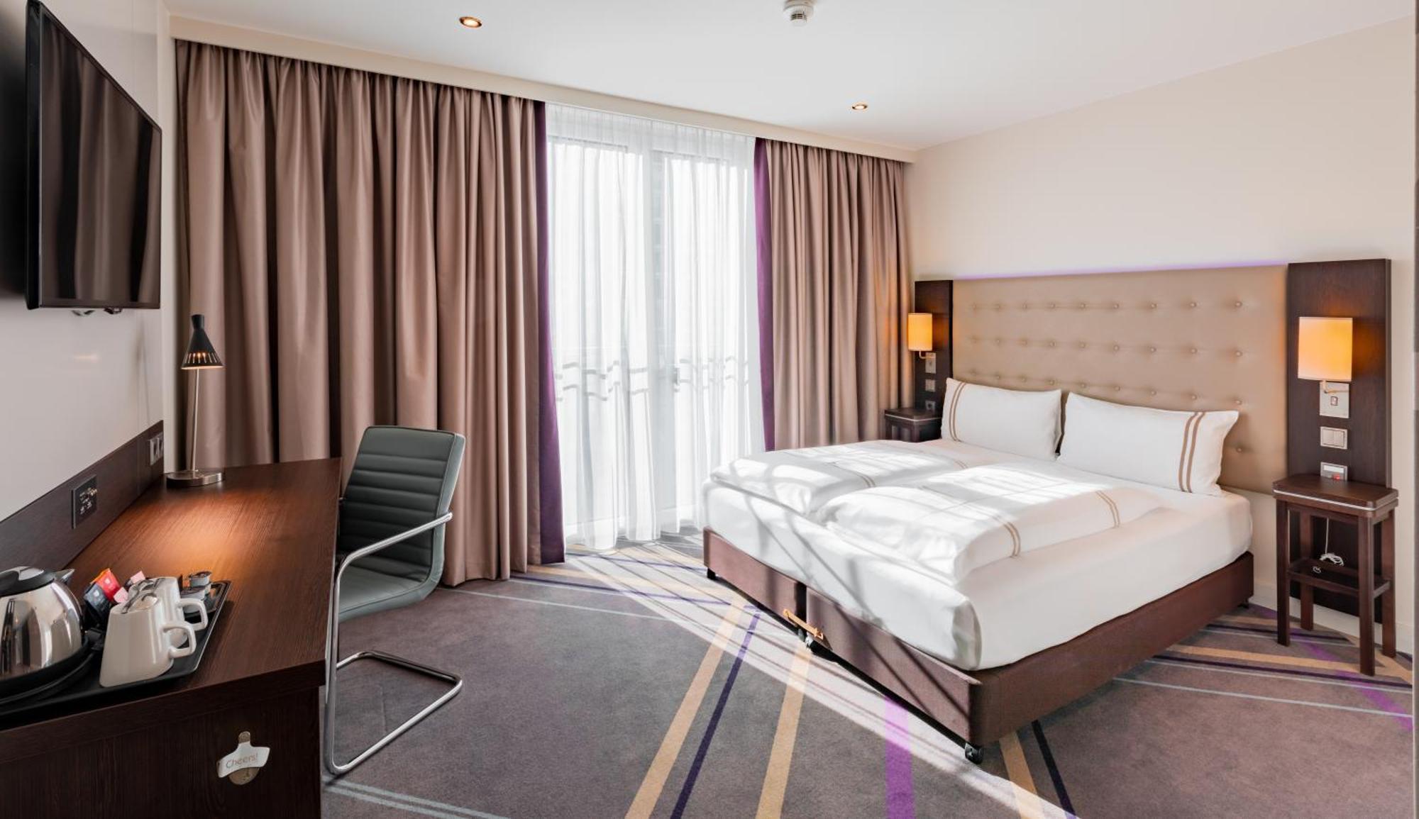 Premier Inn Frankfurt Messe Frankfurt nad Menem Zewnętrze zdjęcie