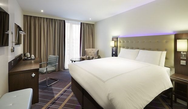 Premier Inn Frankfurt Messe Frankfurt nad Menem Zewnętrze zdjęcie
